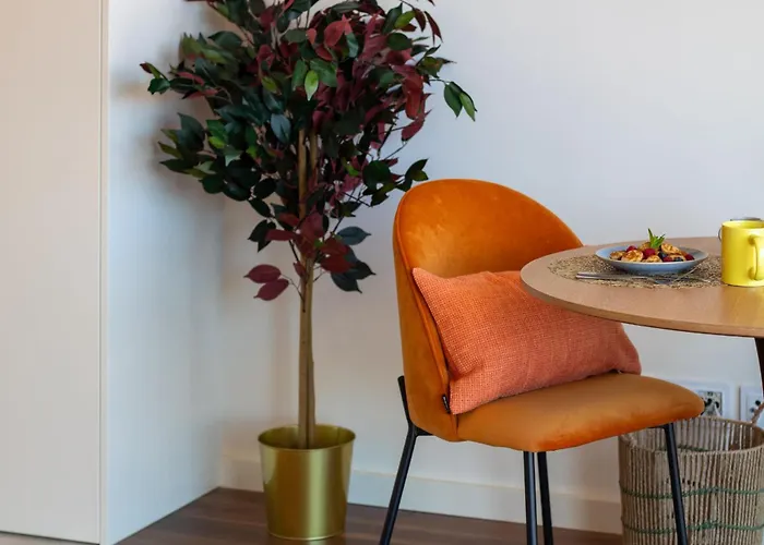 Hilcrown 39 By Lovelystay *