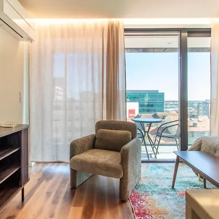 Hilcrown 39 By Lovelystay