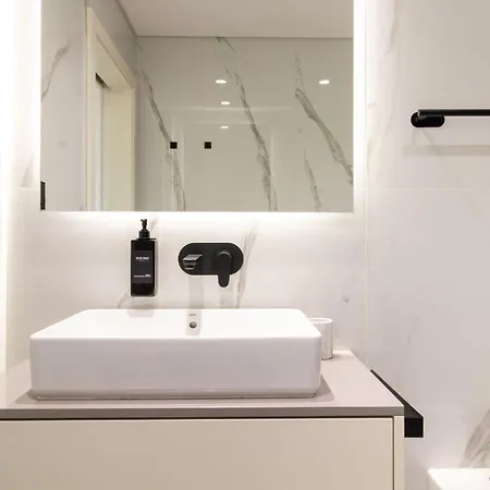 Hilcrown 39 By Lovelystay *