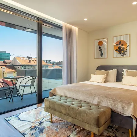 Hilcrown 39 By Lovelystay *