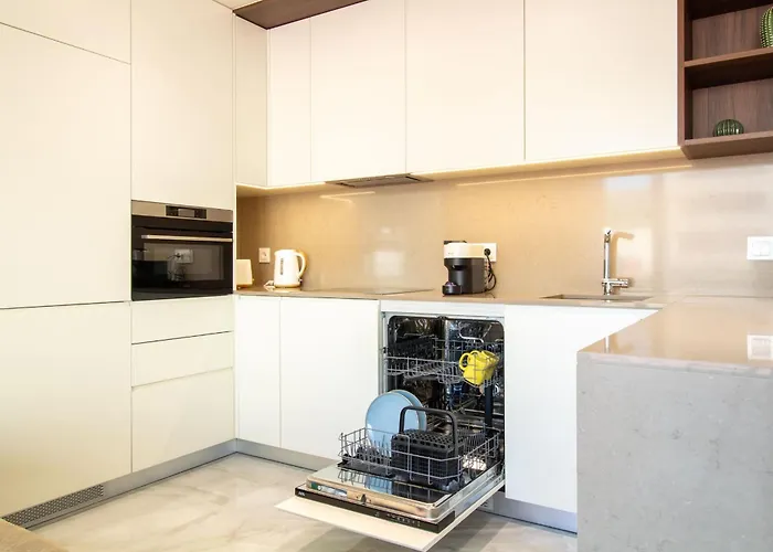 Apartment Hilcrown 39 By Lovelystay *